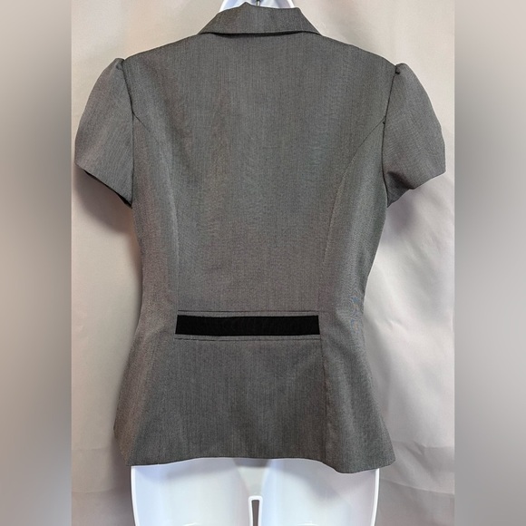 Maurices Grunge Ruffled Sleeveless Blazer with Bedazzled Buttons Sz Medium - Picture 2 of 8